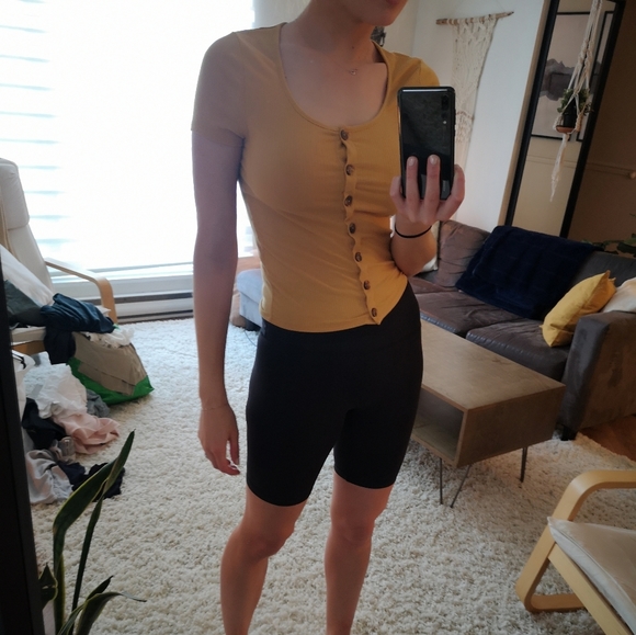 Mustard top - Picture 4 of 6